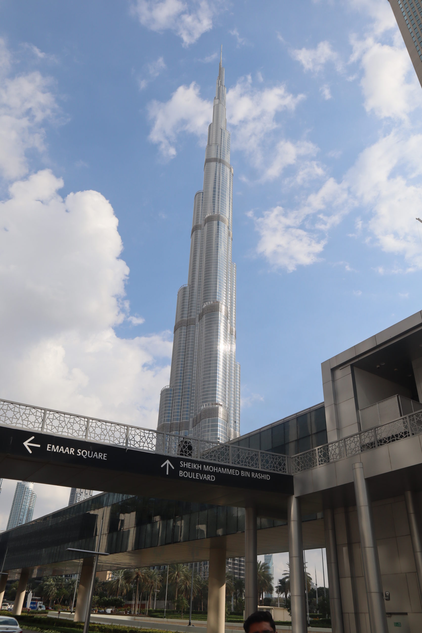 H&m emaar square hotsell